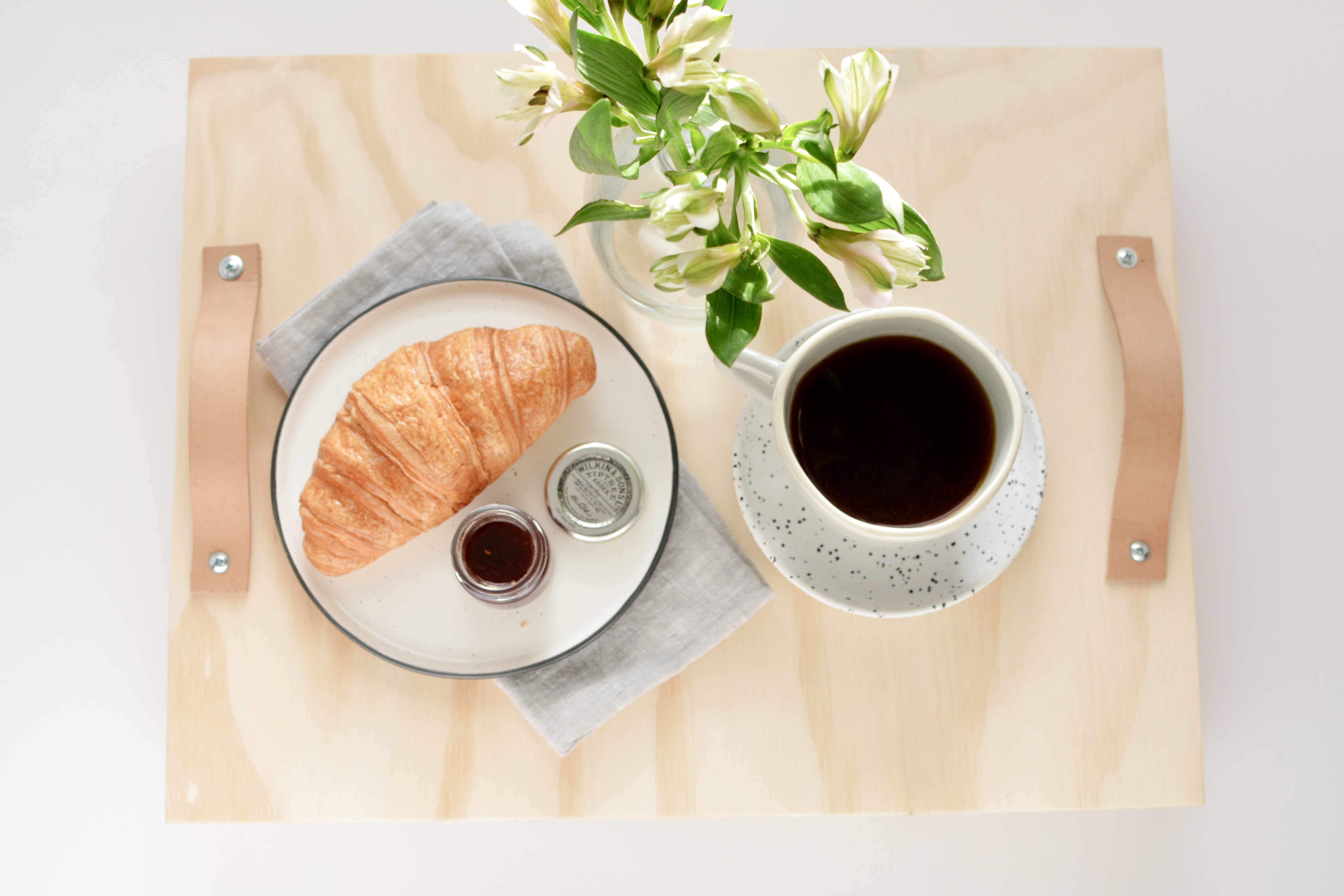 Just a Super Cute Breakfast Tray You Can Easily Make Using Wood