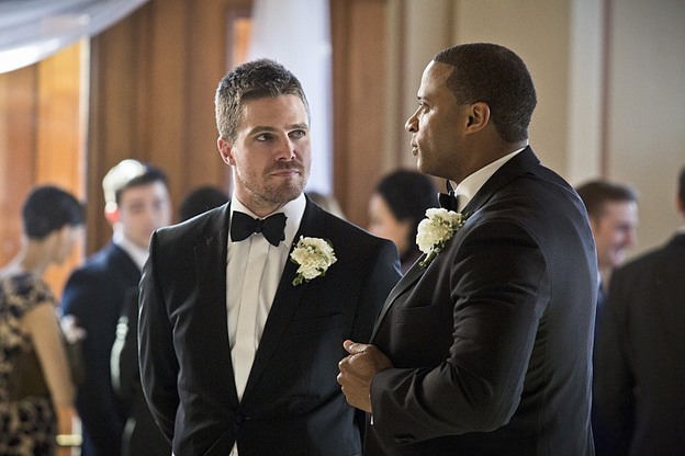 Arrow--"Suicidal Tendencies"--Image AR317A_0038b--Pictured (L-R): Stephen Amell as Oliver Queen, and David Ramsey as John Diggle--Photo: Katie Yu/The CW--é 2015 The CW Network, LLC. All rights reserved.