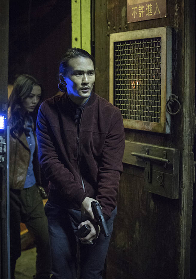Arrow -- "Broken Arrow" -- Image AR319A_0454b--Pictured (L-R): Rila Fukushima as Tatsu Yamashiro and Karl Yune as Maseo -- Photo: Cate Cameron/The CW -- é 2015 The CW Network, LLC. All Rights Reserved