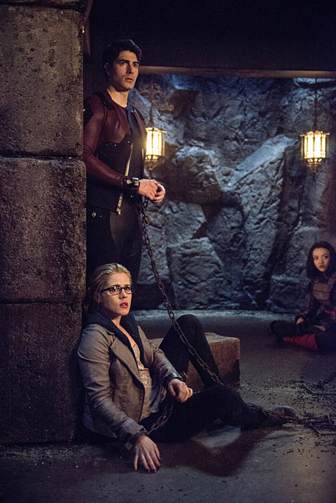 Arrow -- "This is Your Sword" -- Image AR322B_0339b -- Pictured (L-R): Emily Bett Rickards as Felicity Smoak, Brandon Routh as Ray Palmer, Rila Fukushima as Tatsu Yamashiro -- Photo: Cate Cameron/The CW -- é 2015 The CW Network, LLC. All Rights Reserved.