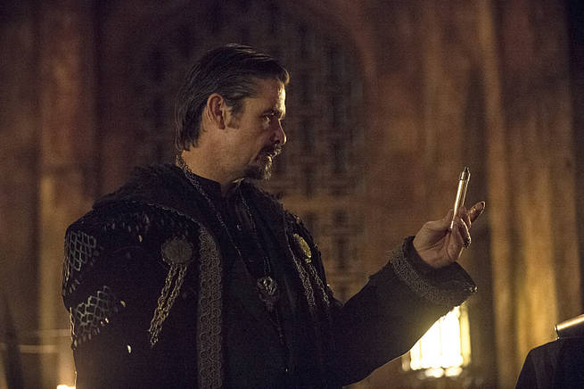 Arrow -- "This is Your Sword" -- Image AR322A_0084b -- Pictured: Matt Nable as Ra's al Ghul -- Photo: Cate Cameron/The CW -- é 2015 The CW Network, LLC. All Rights Reserved.