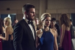 Arrow -- "Brotherhood" -- Image AR407B_072b.jpg -- Pictured (L-R): Stephen Amell as Oliver Queen and Emily Bett Rickards as Felicity Smoak -- Photo: Cate Cameron/The CW -- é 2015 The CW Network, LLC. All Rights Reserved.