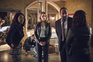 The Flash -- "The Darkness and the Light" -- Image FLA205B_0001b2.jpg -- Pictured (L-R): Candice Patton as Iris West, Shantel VanSanten as Patty Spivot and Jesse L. Martin as Detective Joe West -- Photo: Cate Cameron/The CW -- é 2015 The CW Network, LLC. All rights reserved.
