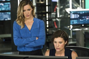 Arrow -- "A.W.O.L." -- Image AR411A_0222b2.jpg -- Pictured (L-R): Katie Cassidy as Laurel Lance and Audrey Marie Anderson as Lyla Michaels -- Photo: Liane Hentscher/ The CW -- é 2016 The CW Network, LLC. All Rights Reserved.