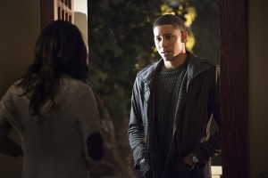 The Flash -- "The Reverse Flash Returns" -- Image FLA211a_0418b -- Pictured (L-R): Candice Patton as Iris West and Keiynan Lonsdale as Wally West -- Photo: Diyah Pera/The CW -- é 2016 The CW Network, LLC. All rights reserved.