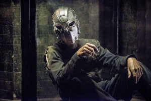 The Flash -- "Escape From Earth-2" -- Image FLA214a_0171b -- Pictured: Man in the Iron Mask -- Photo: Diyah Pera/The CW -- é 2016 The CW Network, LLC. All rights reserved.