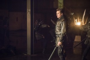 Arrow -- "Sins of the Father" -- Image AR413b_0260b.jpg -- Pictured John Barrowman as Malcolm Merlyn -- Photo: Dean Buscher/ The CW -- é 2016 The CW Network, LLC. All Rights Reserved.