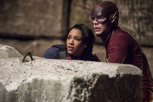 The Flash -- "Welcome to Earth-2" -- Image FLA213a_0078b -- Pictured (L-R): Candice Patton as Earth 2 Iris West and Grant Gustin as The Flash -- Photo: Diyah Pera/The CW -- é 2016 The CW Network, LLC. All rights reserved.