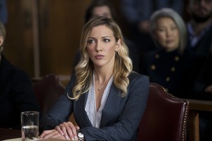 Arrow -- "Broken Hearts" -- Image AR416b_0055b.jpg -- Pictured: Katie Cassidy as Laurel Lance -- Photo: Diyah Pera /The CW -- é 2016 The CW Network, LLC. All Rights Reserved.