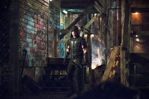 Arrow -- "Canary Cry" -- Image AR419b_0356b.jpg -- Pictured: Stephen Amell as Green Arrow -- Photo: Diyah Pera/The CW -- é 2016 The CW Network, LLC. All Rights Reserved.