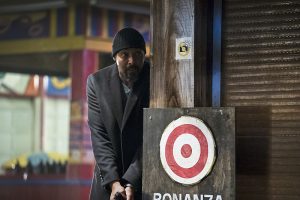 The Flash -- "Back to Normal" -- Image: FLA219b_0110b.jpg -- Pictured: Jesse L. Martin as Detective Joe West -- Photo: Katie Yu/The CW -- é 2016 The CW Network, LLC. All rights reserved.