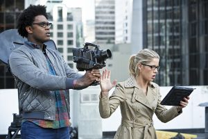 Arrow -- "Schism" -- Image AR423a_0069b.jpg -- Pictured (L-R): Echo Kellum as Curtis Holt and Emily Bett Rickards as Felicity Smoak -- Photo: Bettina Strauss/The CW -- é 2016 The CW Network, LLC. All Rights Reserved.