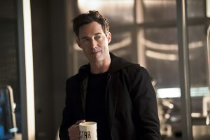 The Flash -- "The Race of His Life" -- Image: FLA223a_0134b.jpg -- Pictured: Tom Cavanagh as Harrison Wells -- Photo: Katie Yu/The CW -- é 2016 The CW Network, LLC. All rights reserved.