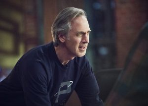Arrow -- "Lost in the Flood" -- Image AR422a_0300b.jpg -- Pictured: Tom Amandes as Noah Kuttler/Calculator -- Photo: Dean Buscher/The CW -- é 2016 The CW Network, LLC. All Rights Reserved.