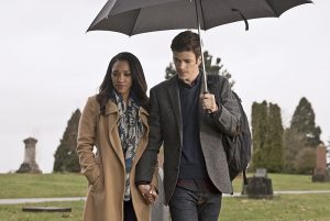 The Flash -- " The Runaway Dinosaur" -- Image: FLA221b_0185b.jpg -- Pictured (L-R): Candice Patton as Iris West and Grant Gustin as Barry Allen -- Photo: Katie Yu/The CW -- é 2016 The CW Network, LLC. All rights reserved.