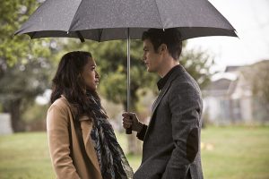 The Flash -- " The Runaway Dinosaur" -- Image: FLA221b_0142b.jpg -- Pictured (L-R): Candice Patton as Iris West and Grant Gustin as Barry Allen -- Photo: Katie Yu/The CW -- é 2016 The CW Network, LLC. All rights reserved.