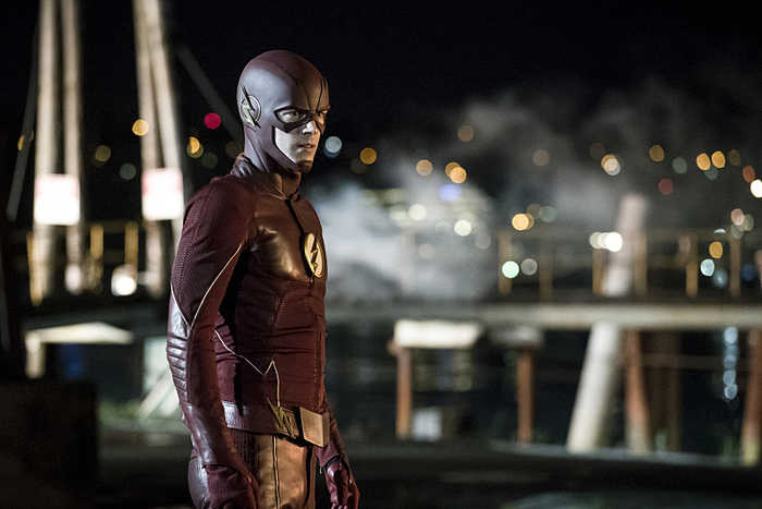The Flash -- "Flashpoint" -- Image: FLA301a_0079b.jpg -- Pictured: Grant Gustin as The Flash -- Photo: Katie Yu/The CW -- é 2016 The CW Network, LLC. All rights reserved.