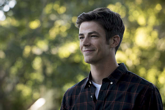 The Flash -- "Flashpoint" -- Image: FLA301a_0032b.jpg -- Pictured: Grant Gustin as Barry Allen -- Photo: Katie Yu/The CW -- é 2016 The CW Network, LLC. All rights reserved.