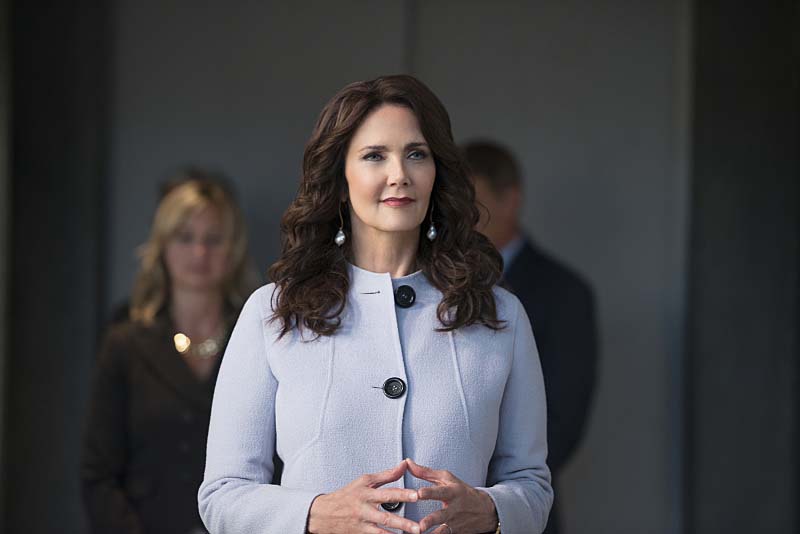 Supergirl -- "Welcome to Earth" -- Image SPG203c_0074 -- Pictured: Lynda Carter as President Olivia Marsdin -- Photo: Diyah Pera/The CW -- Ì?å© 2016 The CW Network, LLC. All Rights Reserved