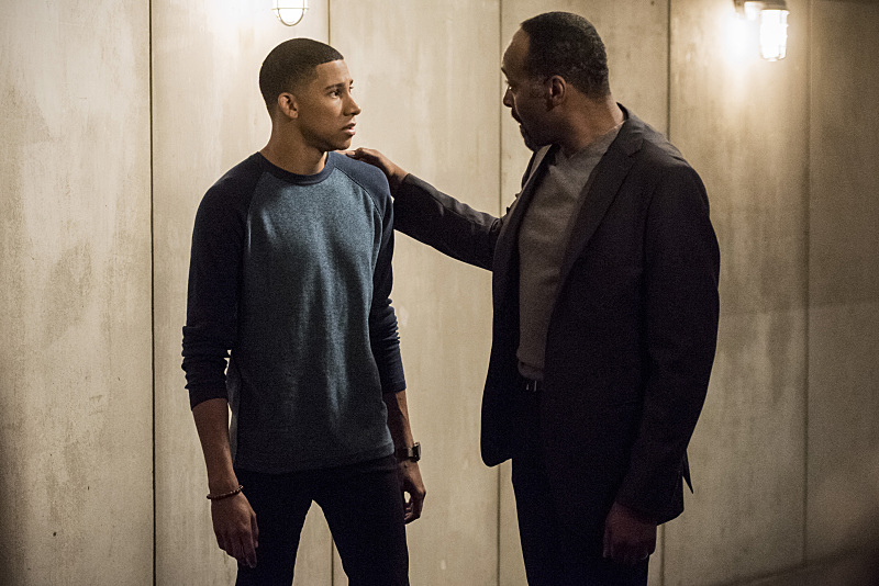 The Flash -- "Magenta" -- Image: FLA303a_0003b.jpg -- Pictured (L-R): Keiynan Lonsdale as Wally West and Jesse L. Martin as Detective Joe West -- Photo: Dean Buscher/The CW -- é 2016 The CW Network, LLC. All rights reserved.
