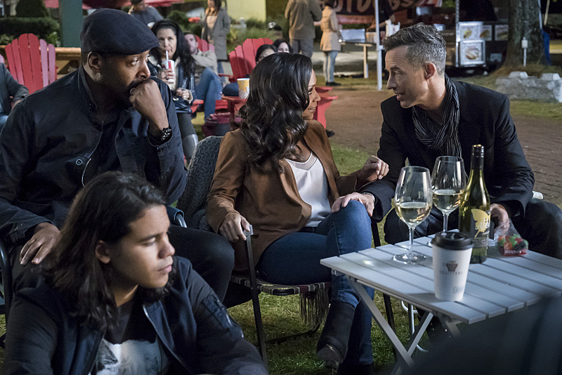 The Flash -- "Shade" -- Image FLA306a_0055b.jpg -- Pictured (L-R): Carlos Valdes as Cisco Ramon, Jesse L. Martin as Detective Joe West, Danielle Nicolet as D.A. Cecile Horton and Tom Cavanagh as Harrison Wells -- Photo: Katie Yu/The CW -- é 2016 The CW Network, LLC. All rights reserved.