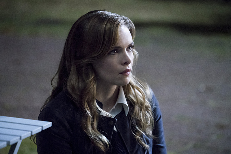 The Flash -- "Shade" -- Image FLA306a_0102b.jpg -- Pictured: Danielle Panabaker as Caitlin Snow -- Photo: Katie Yu/The CW -- é 2016 The CW Network, LLC. All rights reserved.