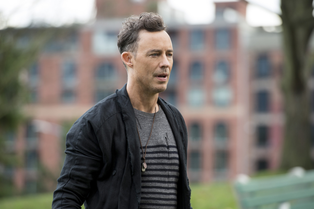 The Flash -- "Dead or Alive" -- Image FLA311a_0243b.jpg -- Pictured: Tom Cavanagh as Harrison Wells -- Photo: Diyah Pera/The CW -- é 2017 The CW Network, LLC. All rights reserved.