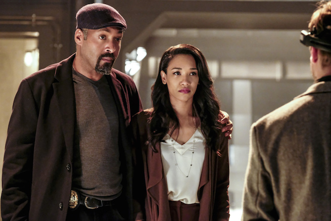 The Flash -- "The Wrath of Savitar" -- FLA315a_0048b.jpg -- Pictured (L-R): Jesse L. Martin as Detective Joe West and Candice Patton as Iris West -- Photo: Bettina Strauss/ The CW -- é 2017 The CW Network, LLC. All rights reserved.