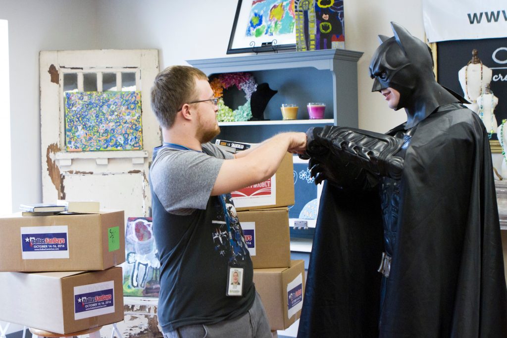 hipster-fist-bumps-batman hipster-fist-bumps-batman