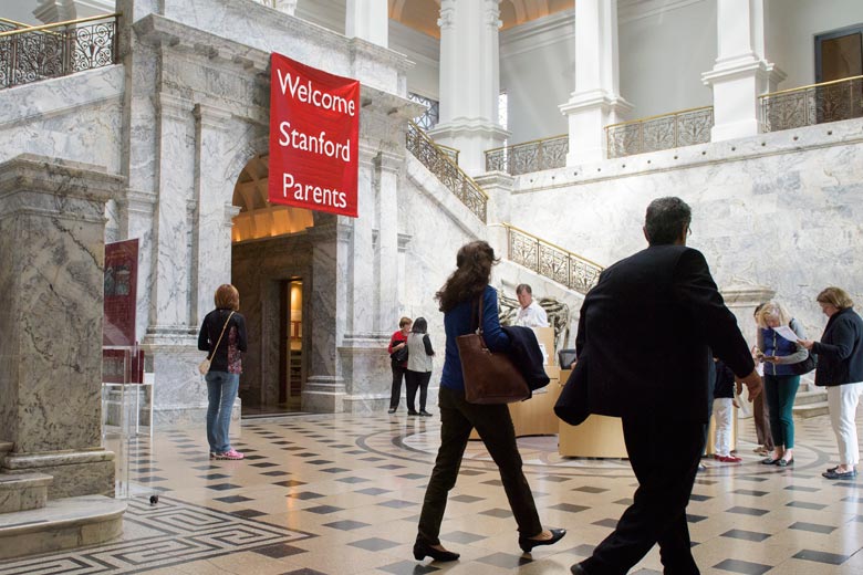 Stanford campus shines for families visiting for Parents' Weekend