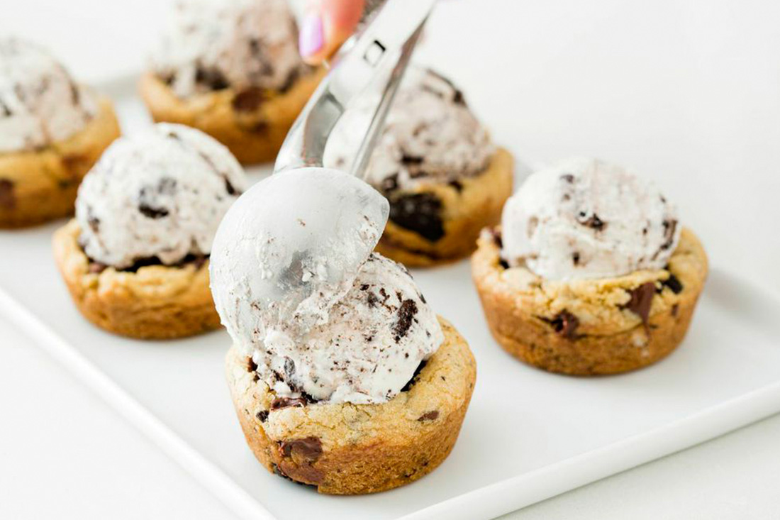 Make These Ice Cream Sundae Oreo Cookie Cups Brit + Co
