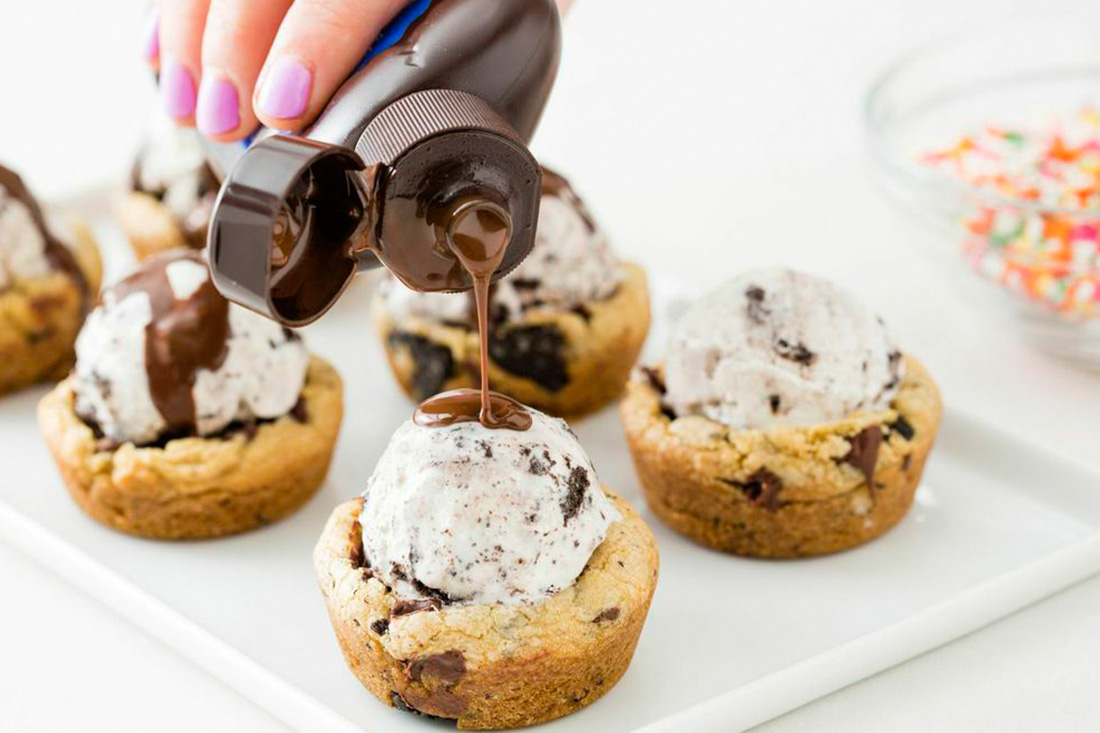 Make These Ice Cream Sundae Oreo Cookie Cups Brit + Co
