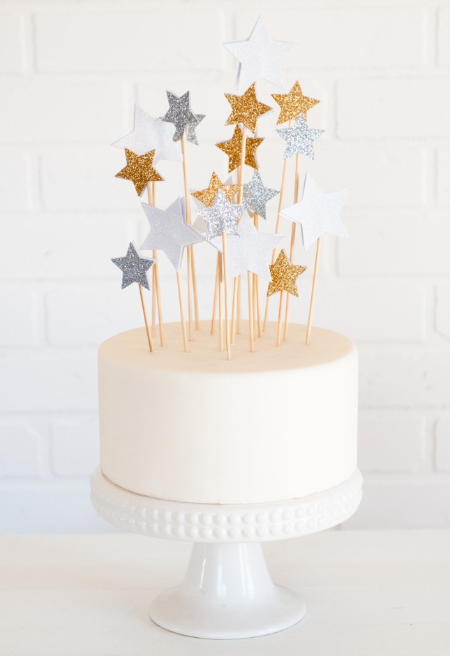 Beyond Candles: 21 DIY Cake Toppers That Steal the Show ...