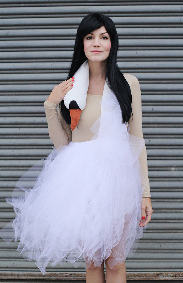 bjork swan dress diy 43 bjork swan dress tutorial no one will guess that this dress was a diy bjork s got bjork swan dress diy 43 bjork swan dress tutorial no one will guess that this dress was a diy bjork s got
