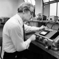 photo of Rolf Sabersky with spectrophotometer