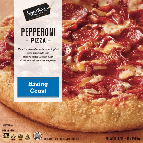 Signature Select Rich Traditional Tomato Sauce Topped With Mozzarella