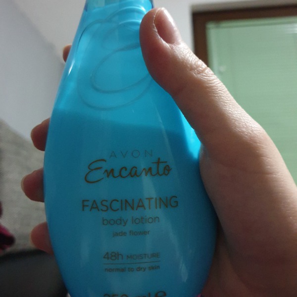 Avon Encanto Fascinating Body Lotion, Jade Flower 1Source