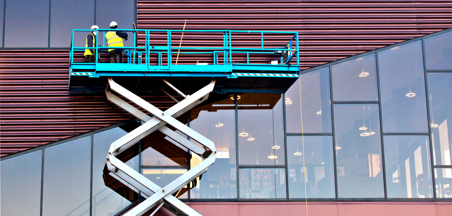 14 Essential Aerial Lift Safety Tips
