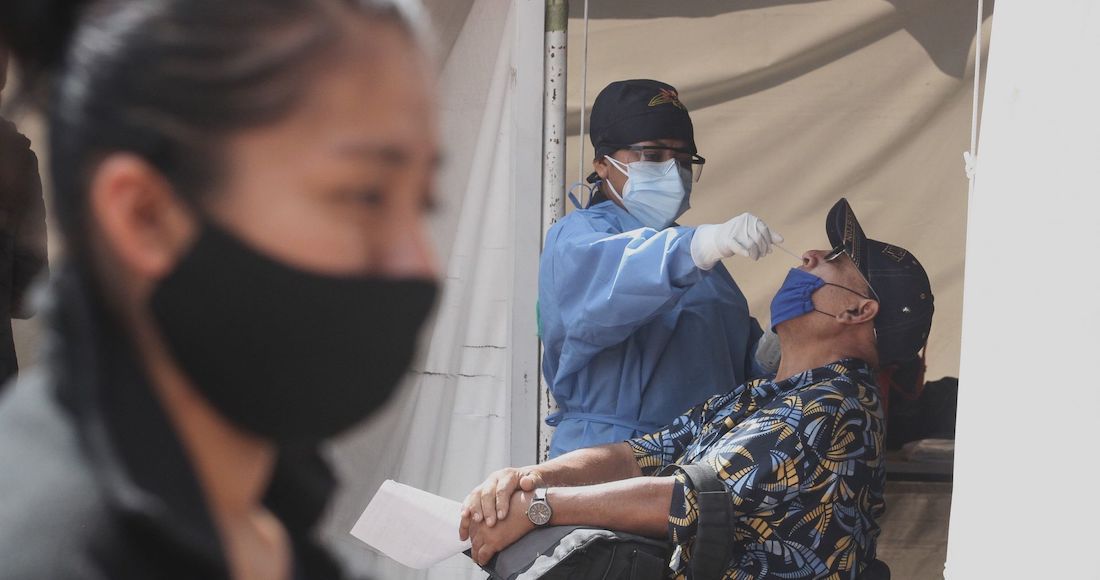 Contagios por COVID en México se disparan 14% en la semana: Salud.