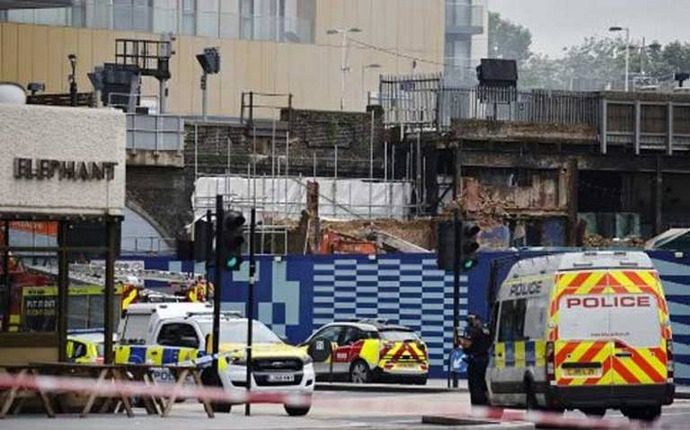 Gran incendio se registra en el metro de Londres (video).