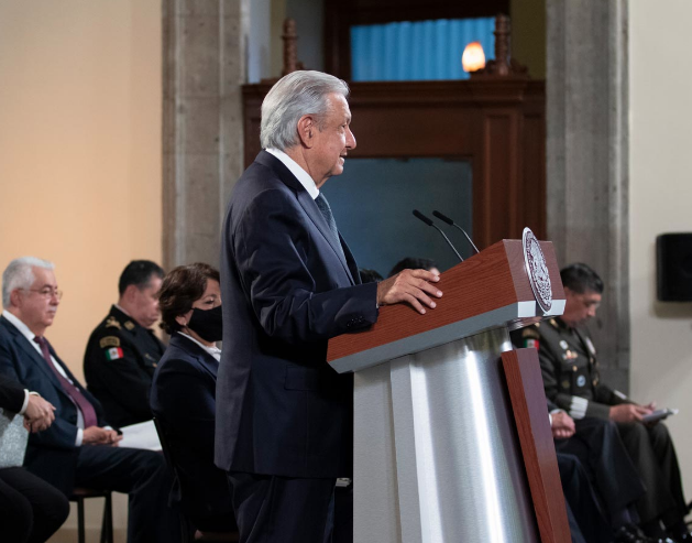 Presidente presenta Tianguis del Bienestar, entrega de mercancía confiscada en aduanas a quienes más lo necesitan.