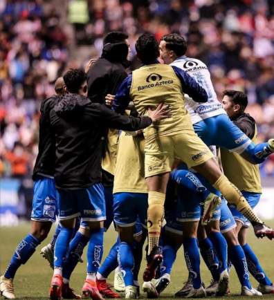 Club Puebla vence a Chivas y pasa a cuartos de final.