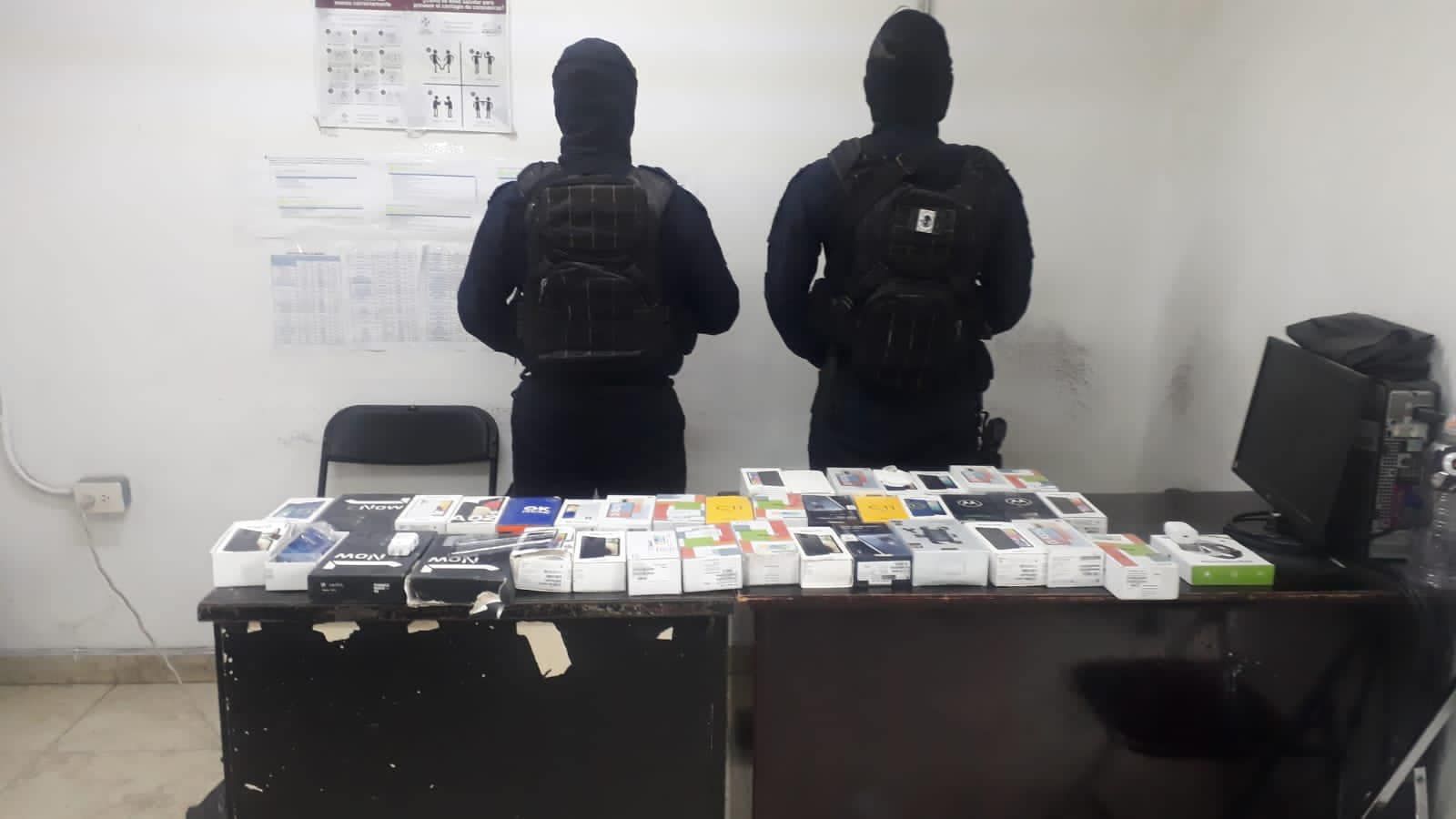 Recupera Policía Municipal de Amozoc mercancía robada a tienda de telefonía celular