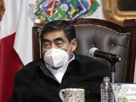 Regulará gobierno tarifas de las plataformas de transporte, anuncia MBH