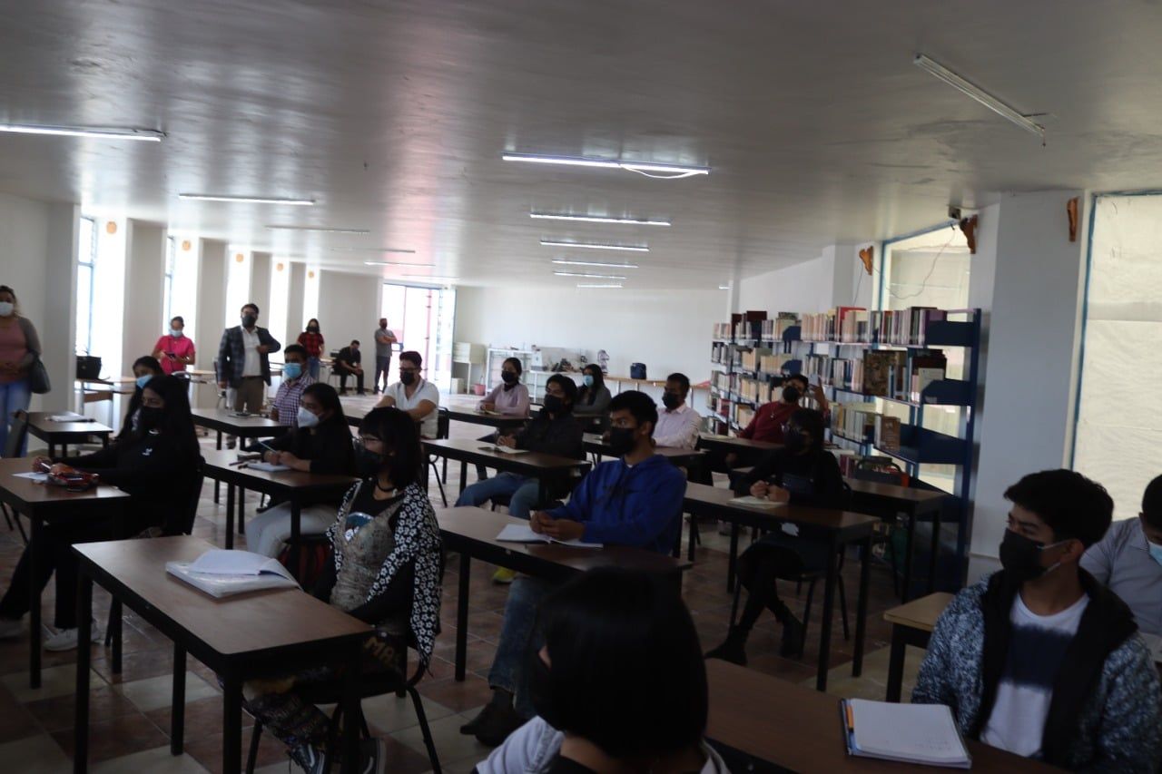 Invitan a prepararse para examen de admisión de prepas BUAP.