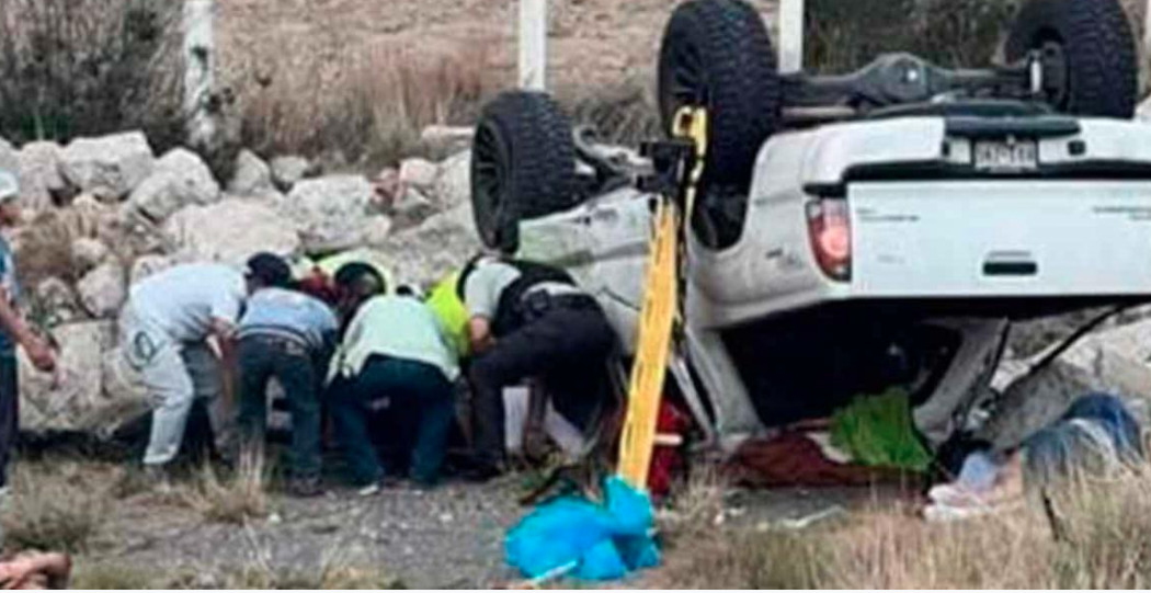 Choque en la Amozoc-Perote; hay CINCO MUERTOS, entre ellos 3 niños