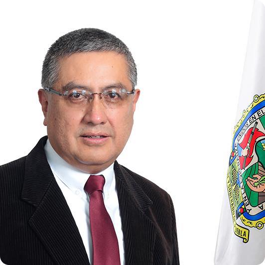 Los Juegos

Abelardo Cuéllar, sus ‘montalitigios’ y un retrato de El Jefe Diego