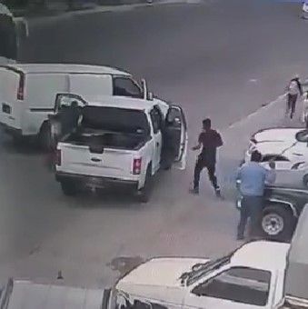 Secuestran a hombre y roban su camioneta en carretera federal a Tehuacán.
