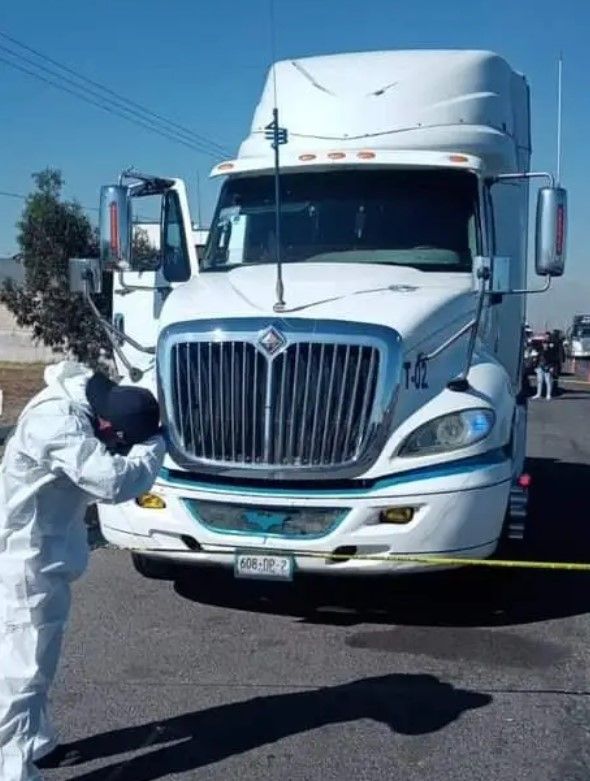 Vuelca pipa de gas en Federal Puebla-Tehuacán