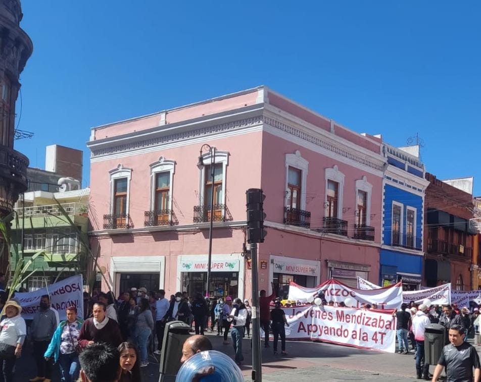 Los Juegos

Los 3.8 kilómetros de poblanos: las calles gobiernan